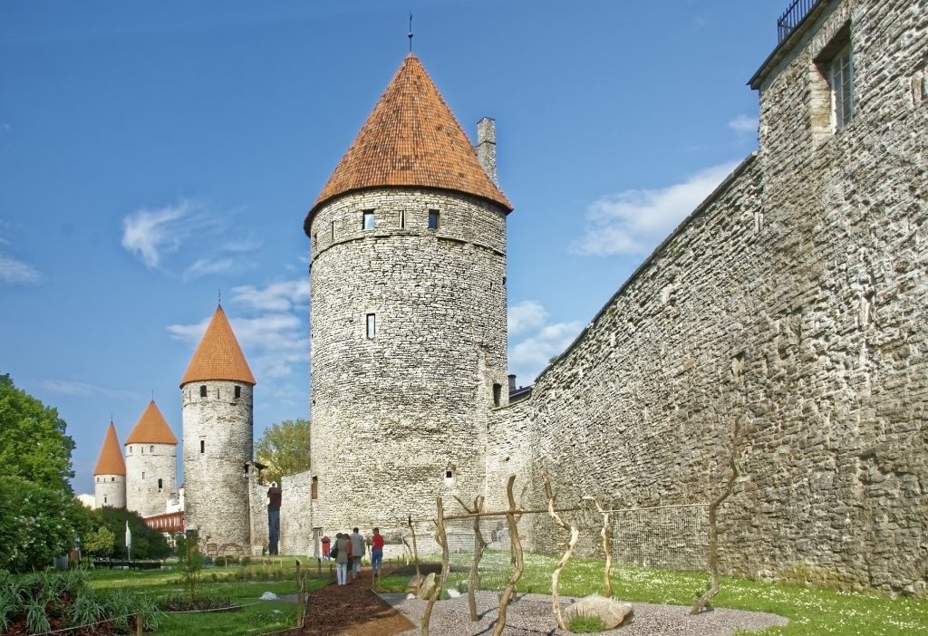 Historic stone wall ruins in Estonia on a sunny day