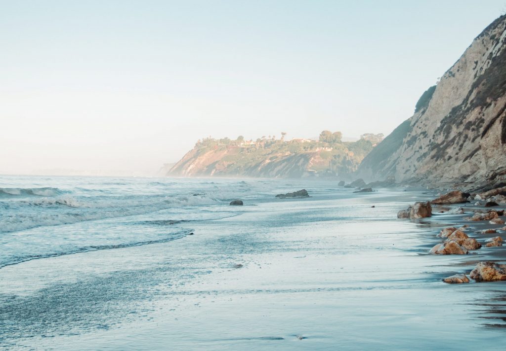 The next stop in our travel guide to the West Coast, USA is Santa Barbara blue beach.