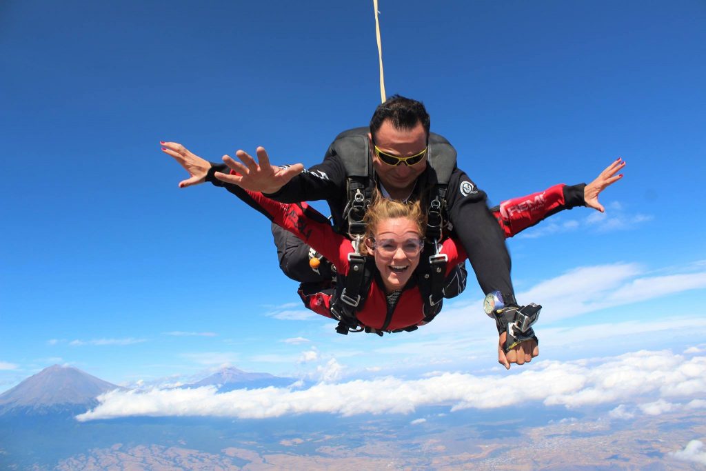 What kind of traveler are you quiz with a girl skydiving.