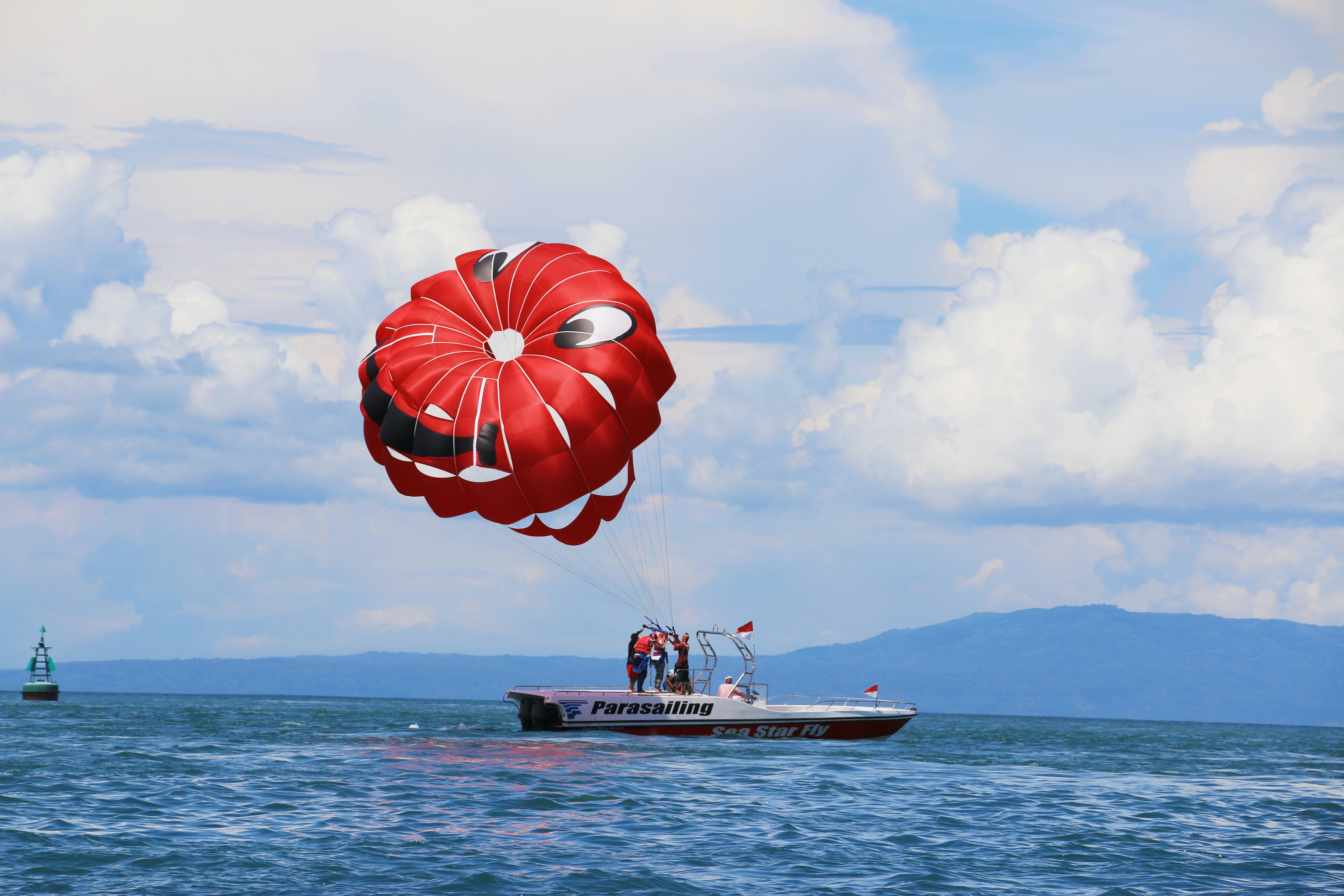 parasailing, Bali, Indonesia