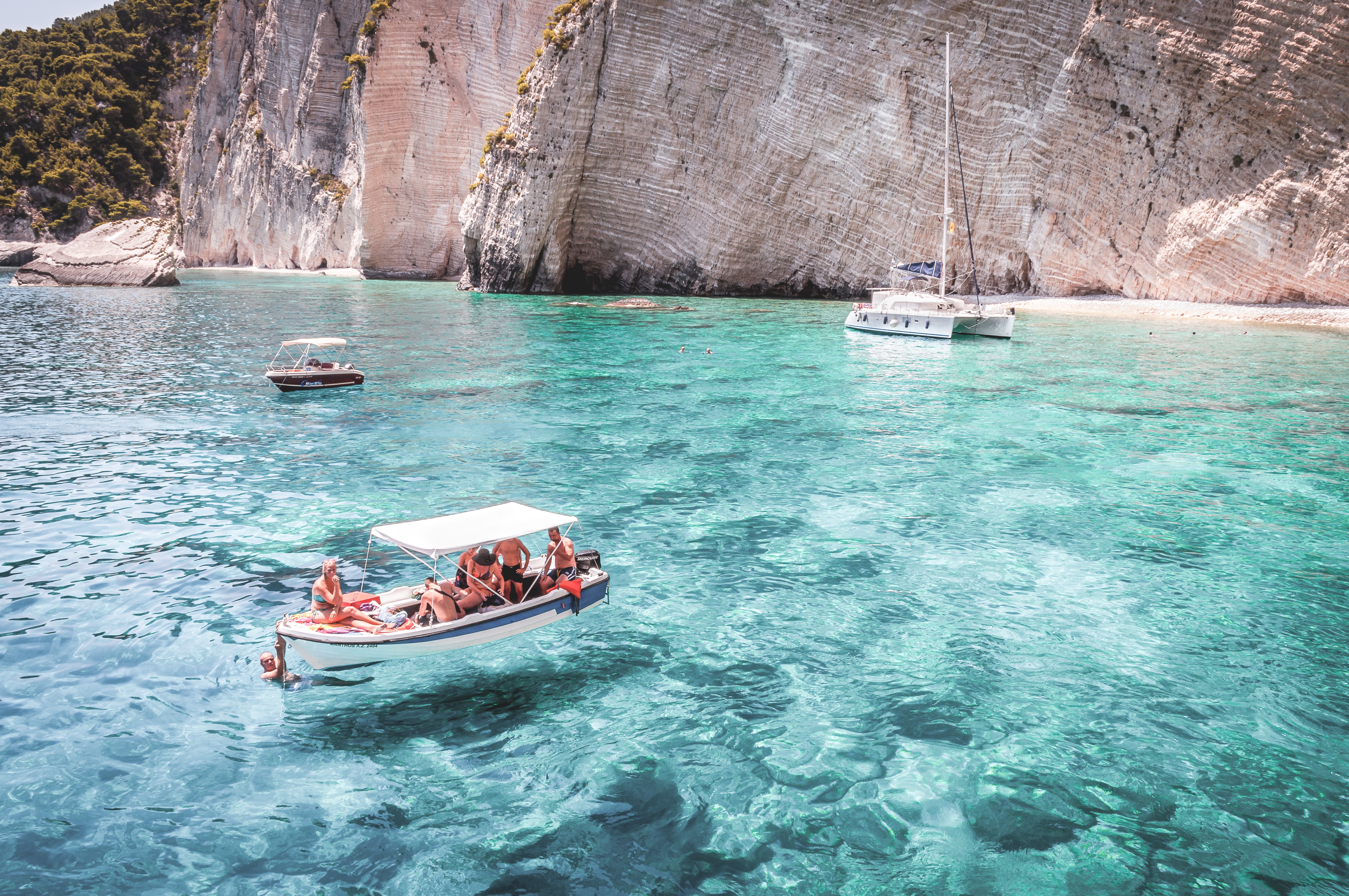 Discover the most beautiful beaches in Greece.